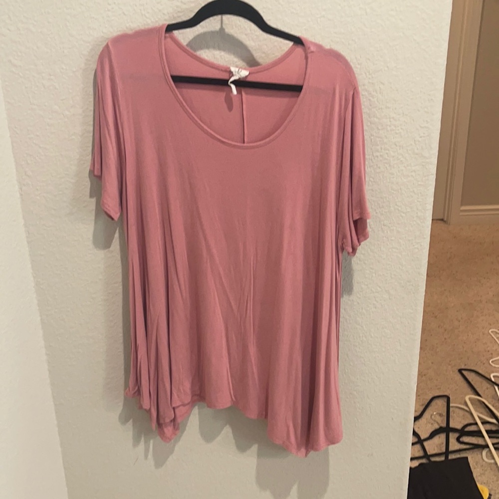 Flowy tshirt